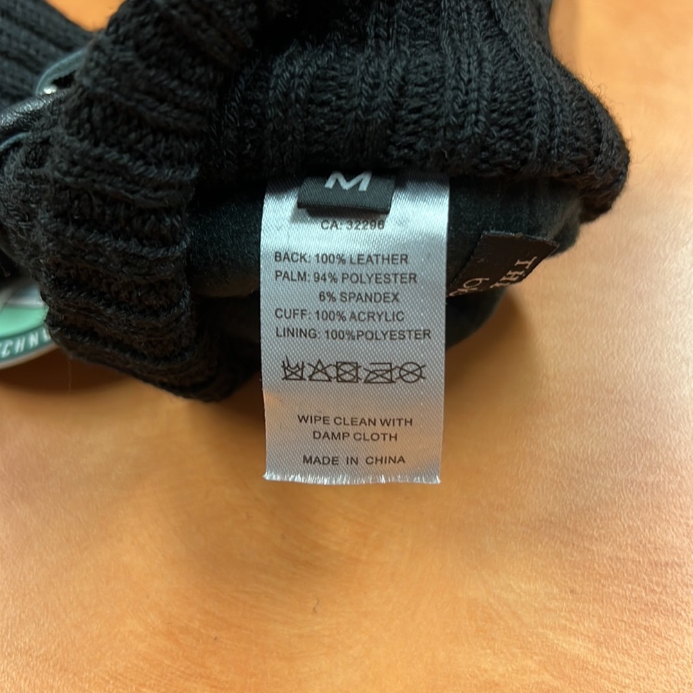 Bloomingdale’s Leather Gloves - Picture 6 of 6